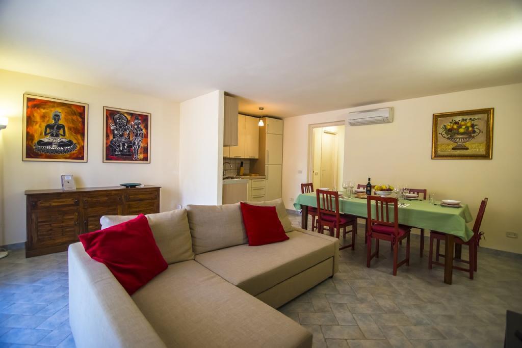Appartamenti E Affittacamere Le Due Ruote Alberese Exterior photo